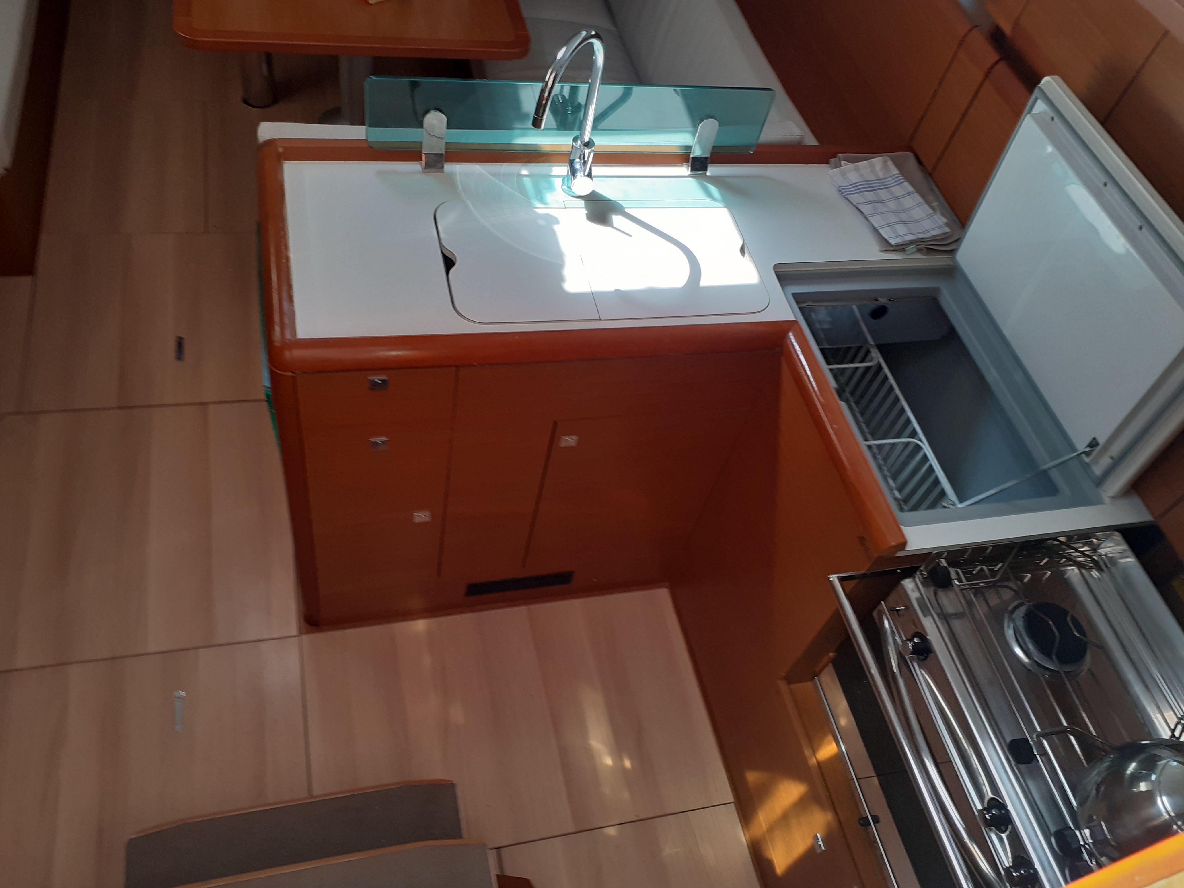 Jeanneau Sun Odyssey 389 | Peacok