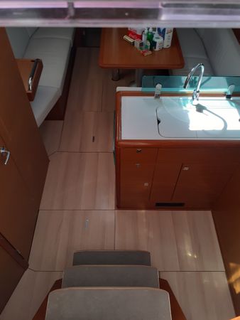 Jeanneau Sun Odyssey 389 | Peacok