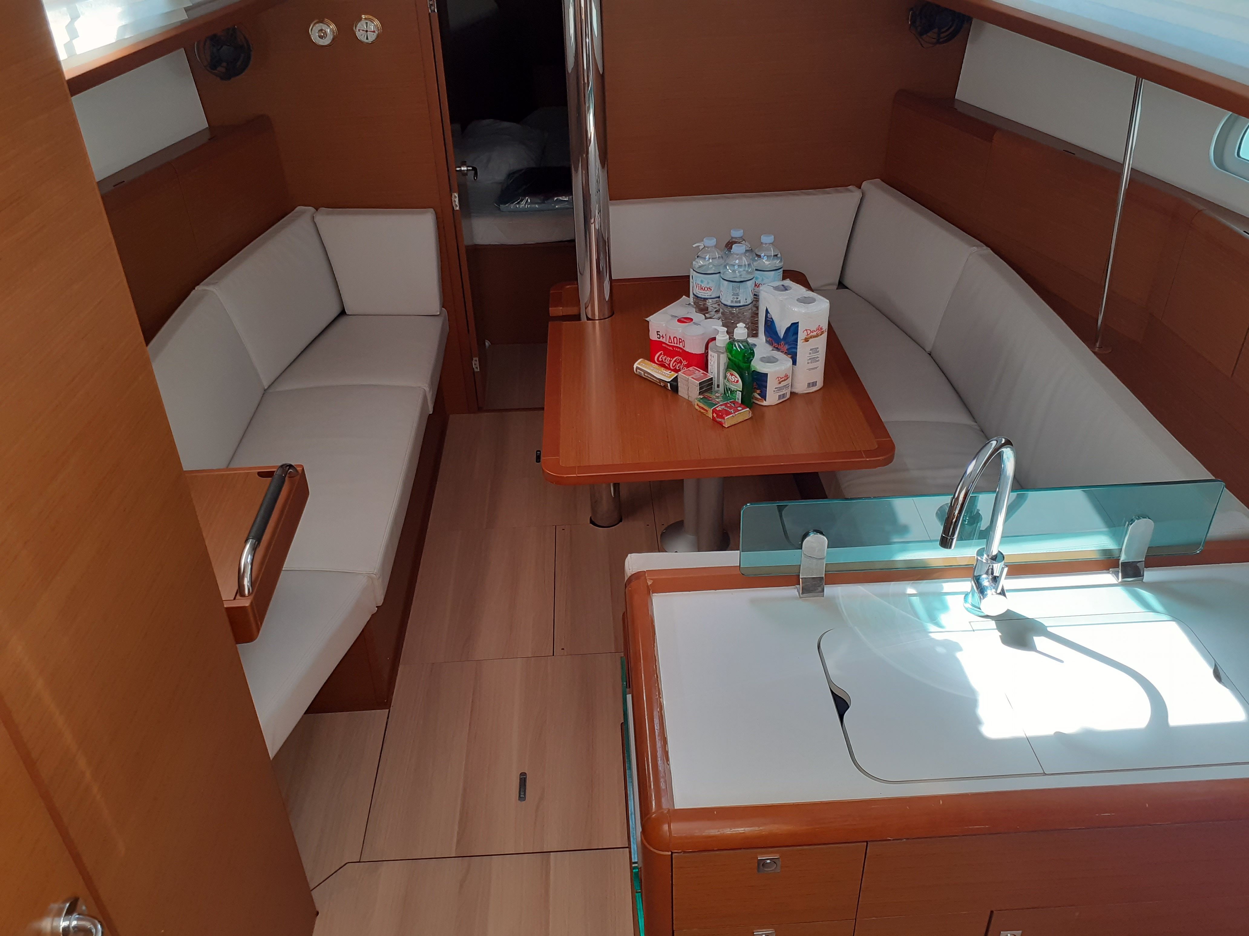 Jeanneau Sun Odyssey 389 | Peacok