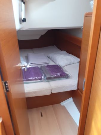 Jeanneau Sun Odyssey 389 | Peacok