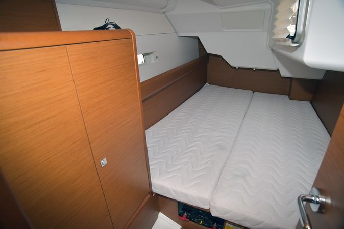 Jeanneau Sun Odyssey 389 | Pitta