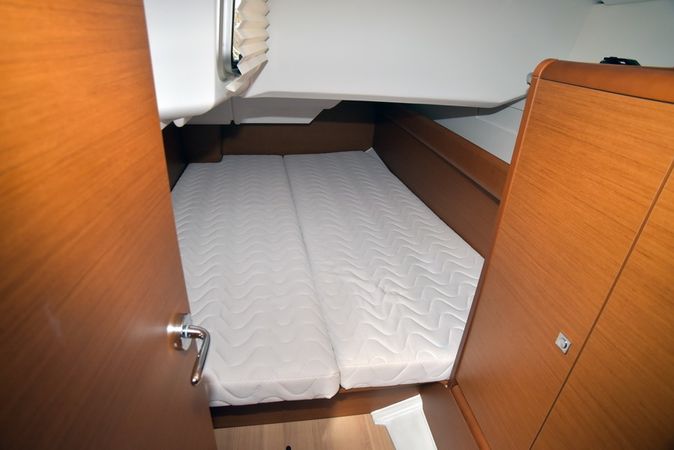 Jeanneau Sun Odyssey 389 | Pitta