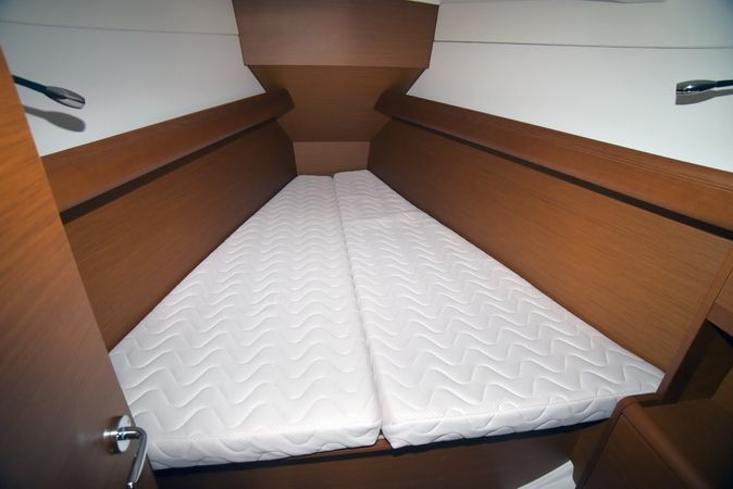 Jeanneau Sun Odyssey 389 | Pitta