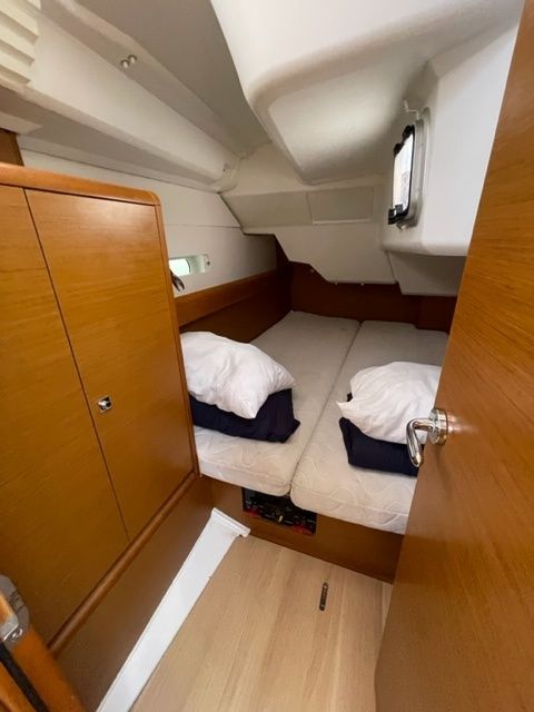 Jeanneau Sun Odyssey 389 | Plover