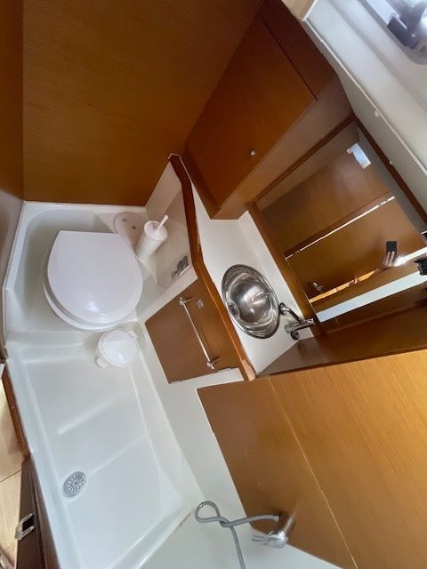 Jeanneau Sun Odyssey 389 | Plover