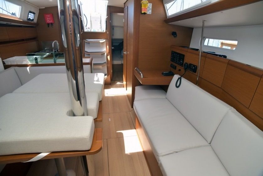 Jeanneau Sun Odyssey 389 | Parrot