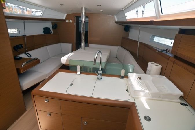 Jeanneau Sun Odyssey 389 | Parrot