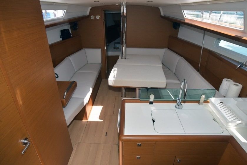 Jeanneau Sun Odyssey 389 | Parrot