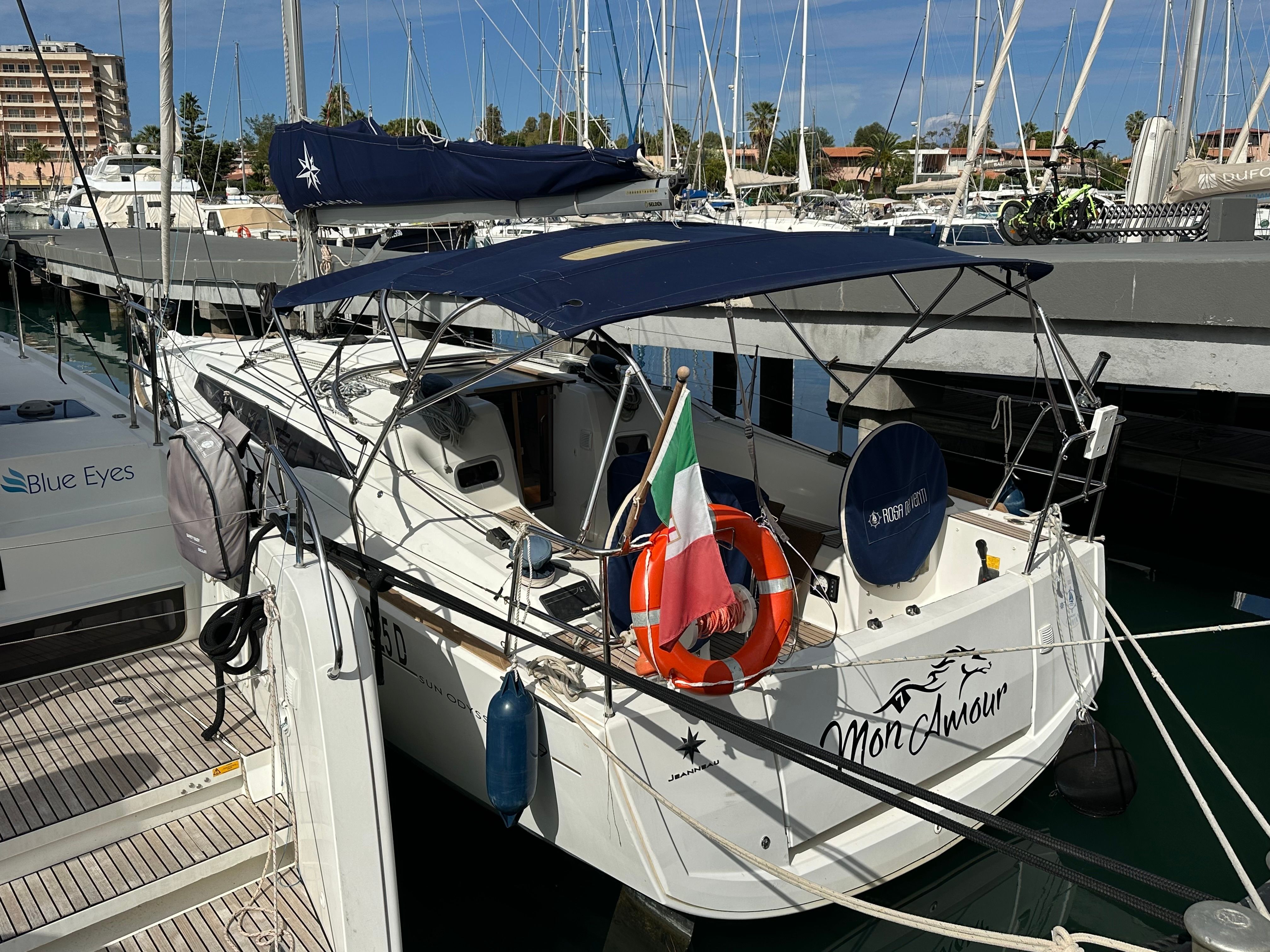 Jeanneau Sun Odyssey 349 | Mon Amour