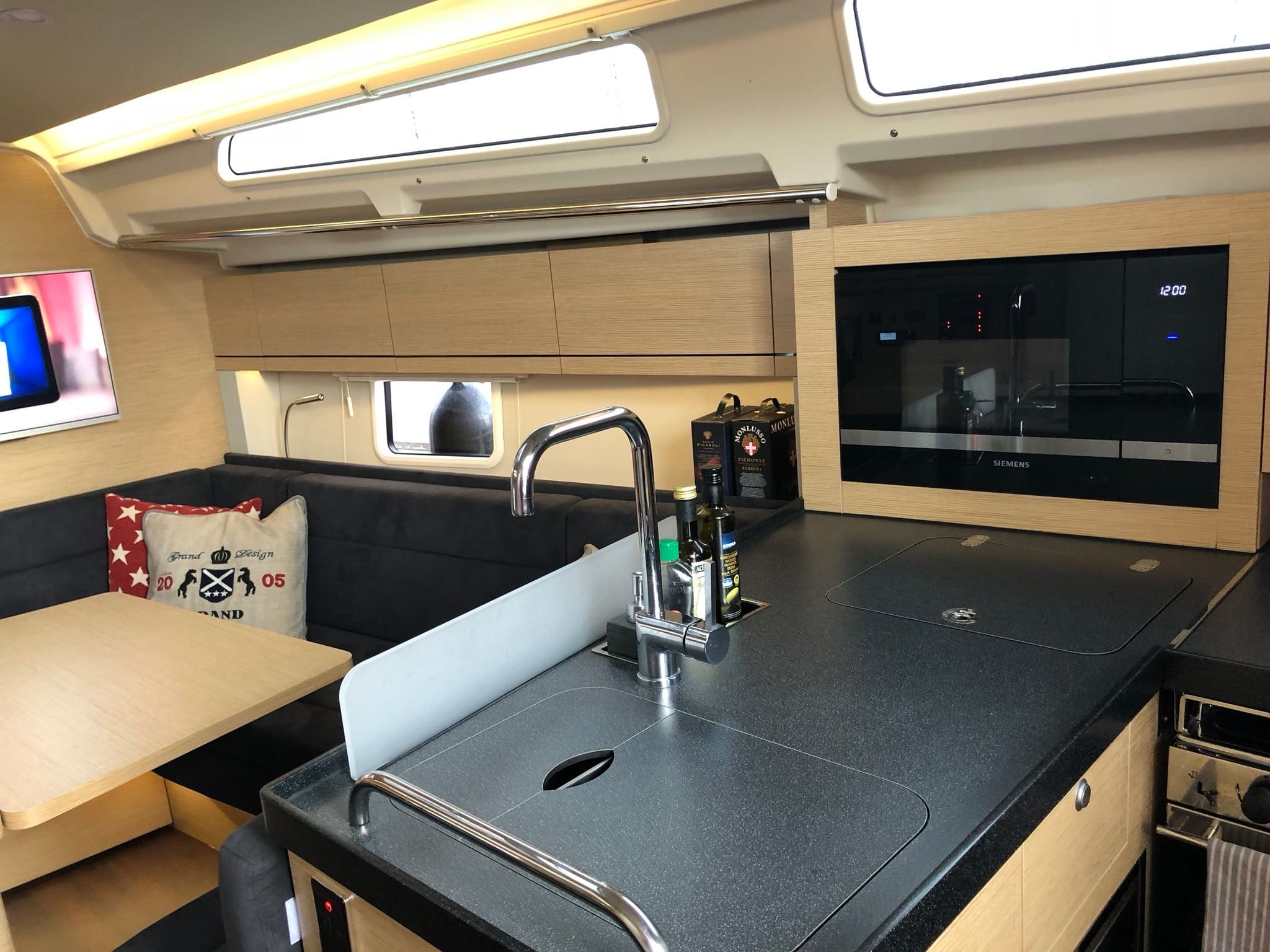 Hanse 388 | Bristol Queen 3