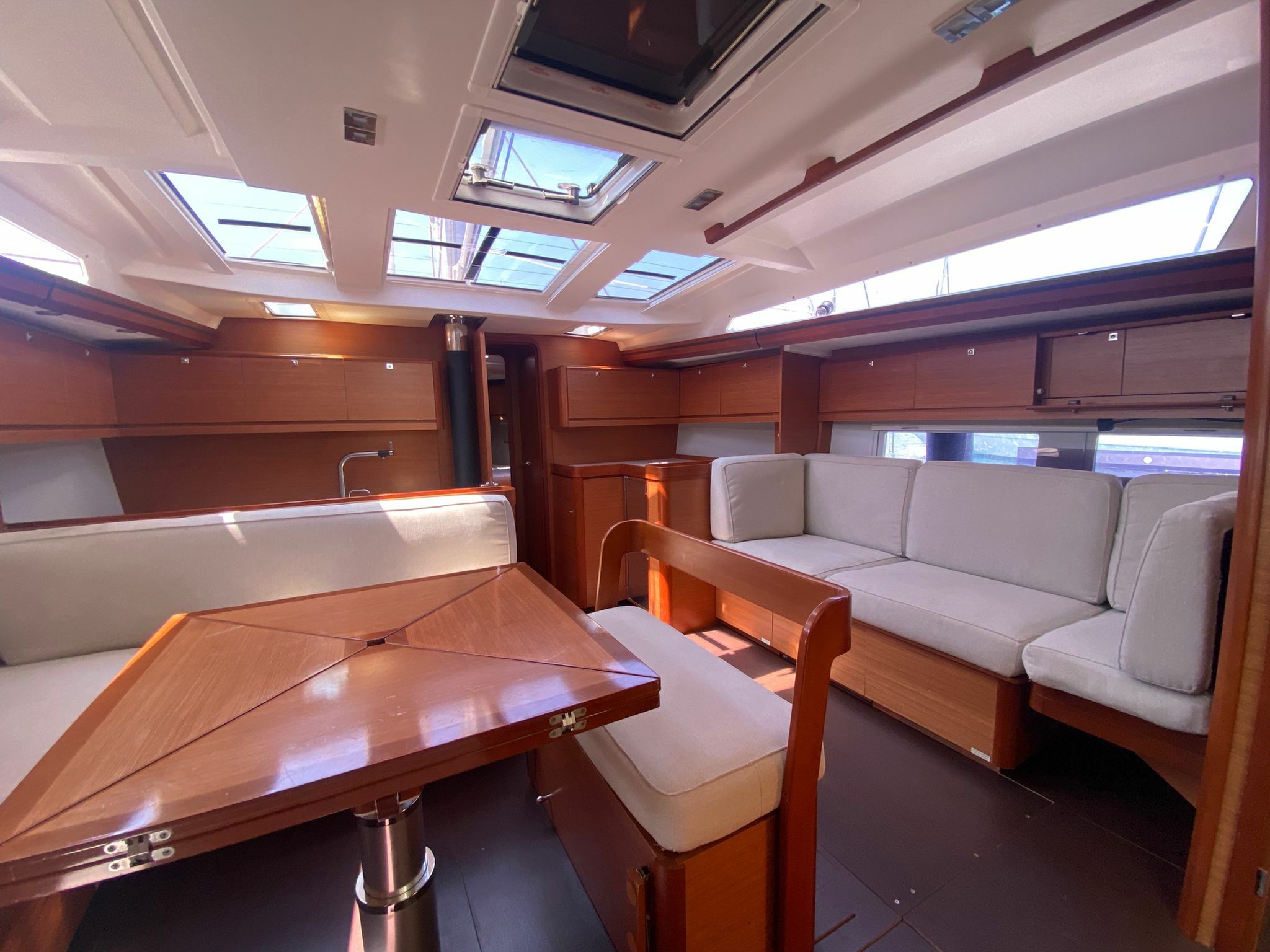 Dufour 520 GL | Moscow Mule