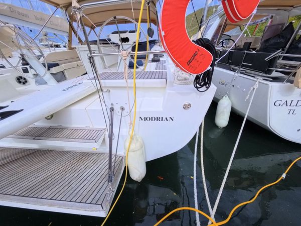 Beneteau Oceanis 51 | Modrian