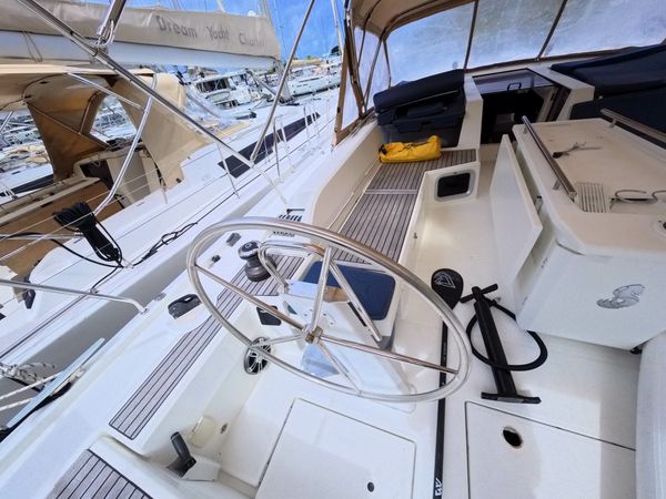 Beneteau Oceanis 51 | Modrian