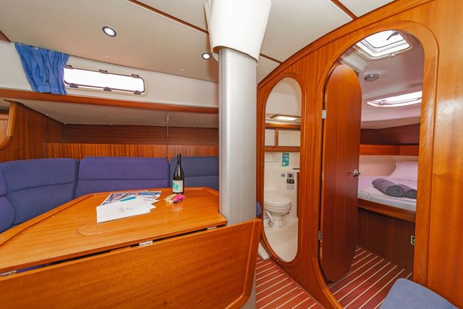 Salona 40 | Vira