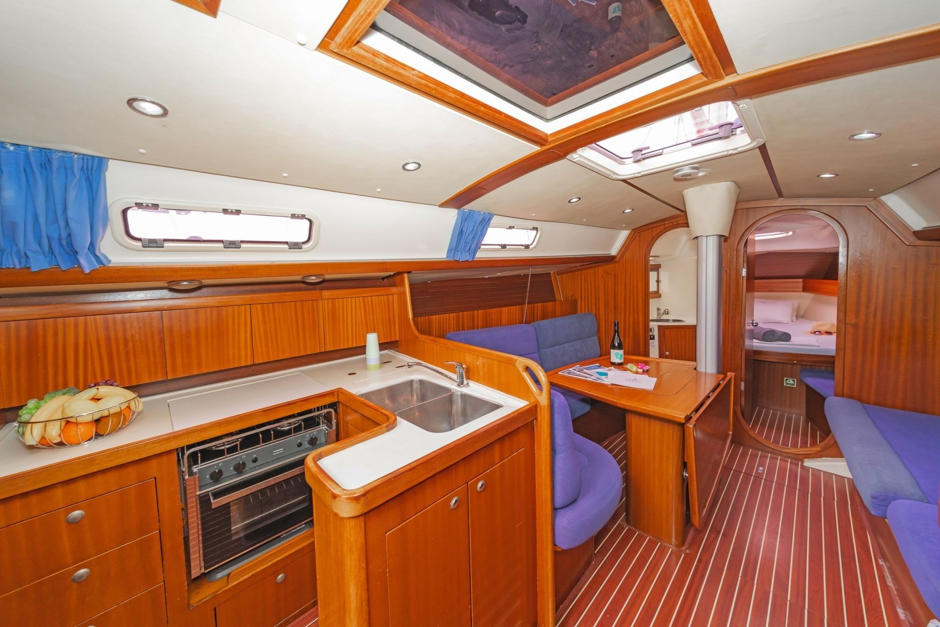 Salona 40 | Vira