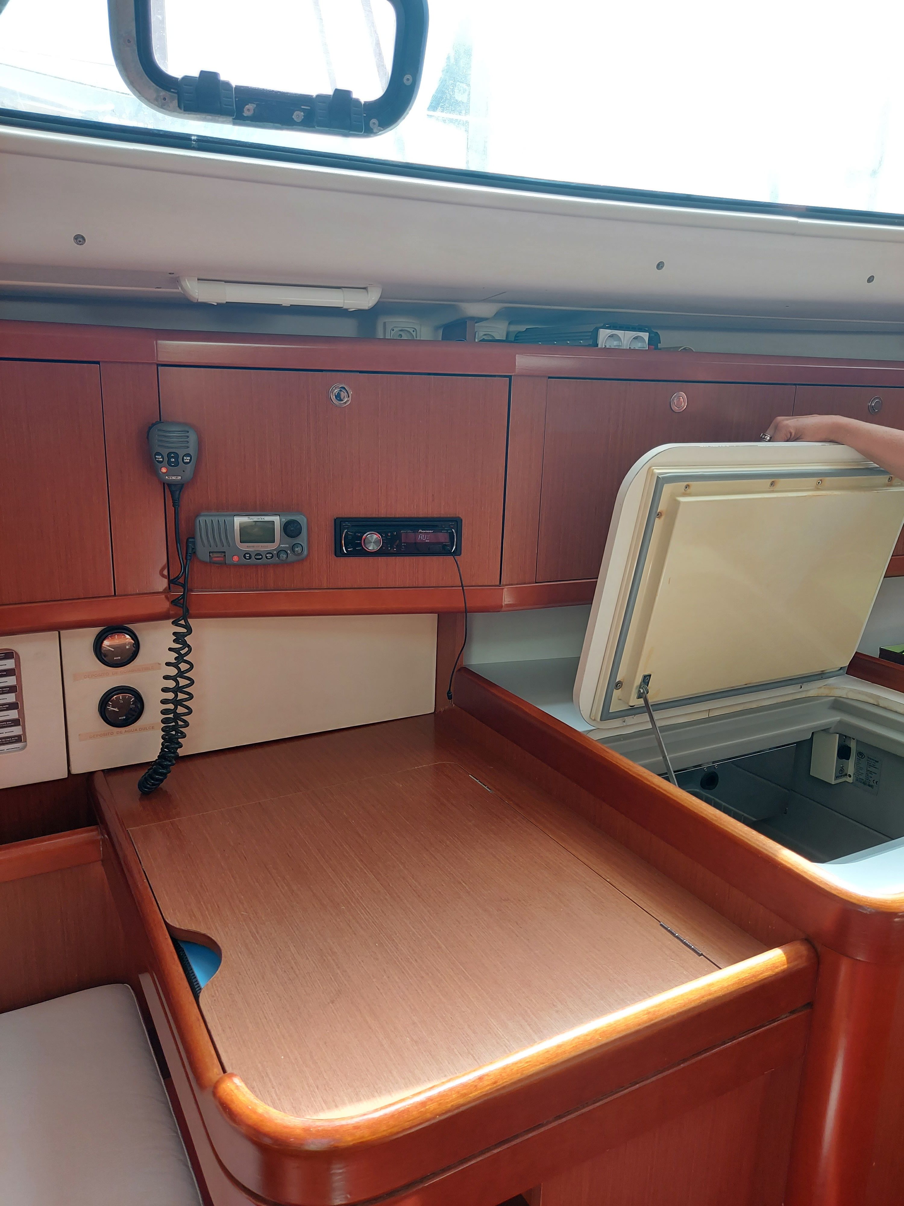 Beneteau Oceanis 40 | Horitzo 4