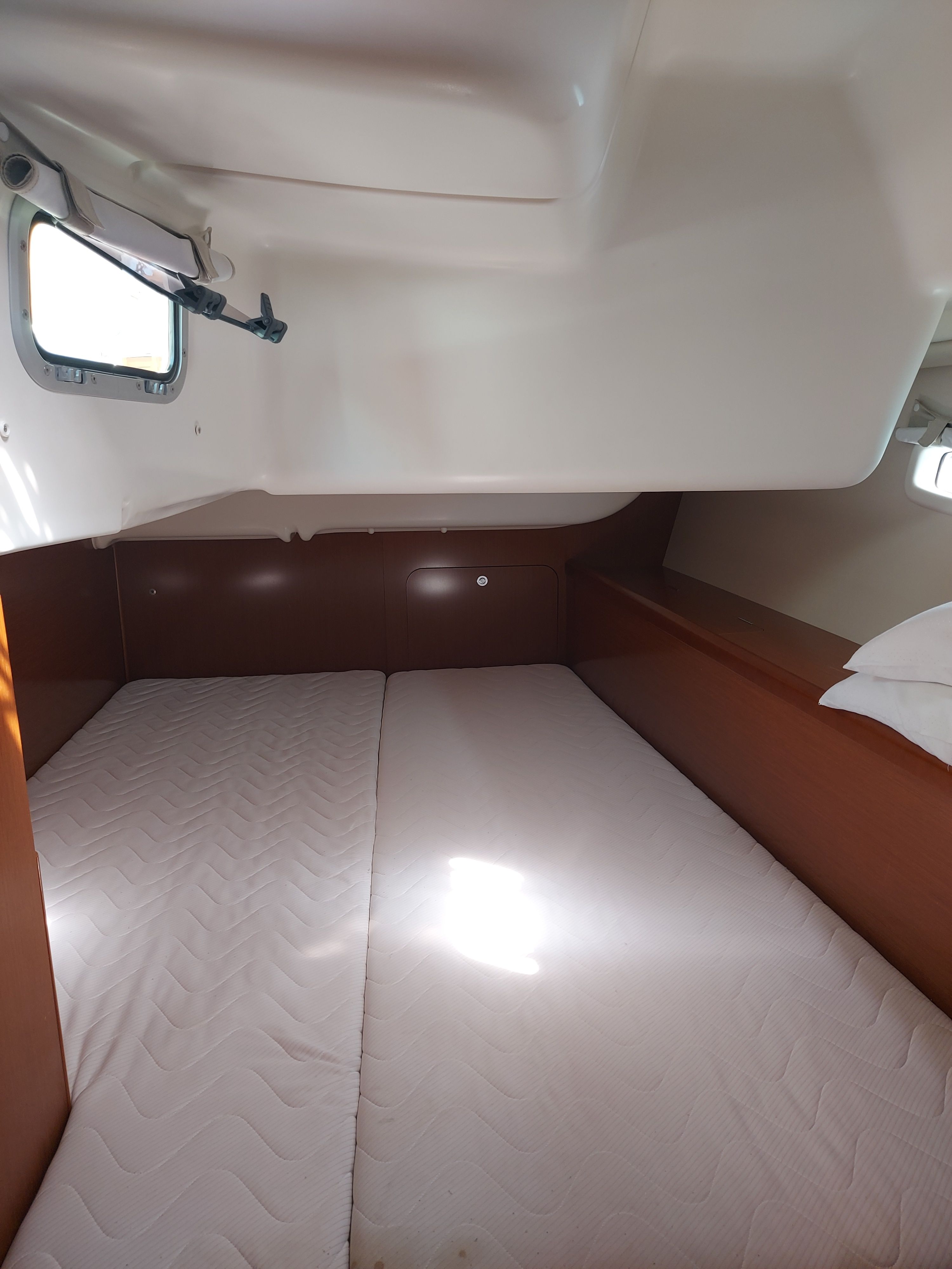 Beneteau Oceanis 40 | Horitzo 4