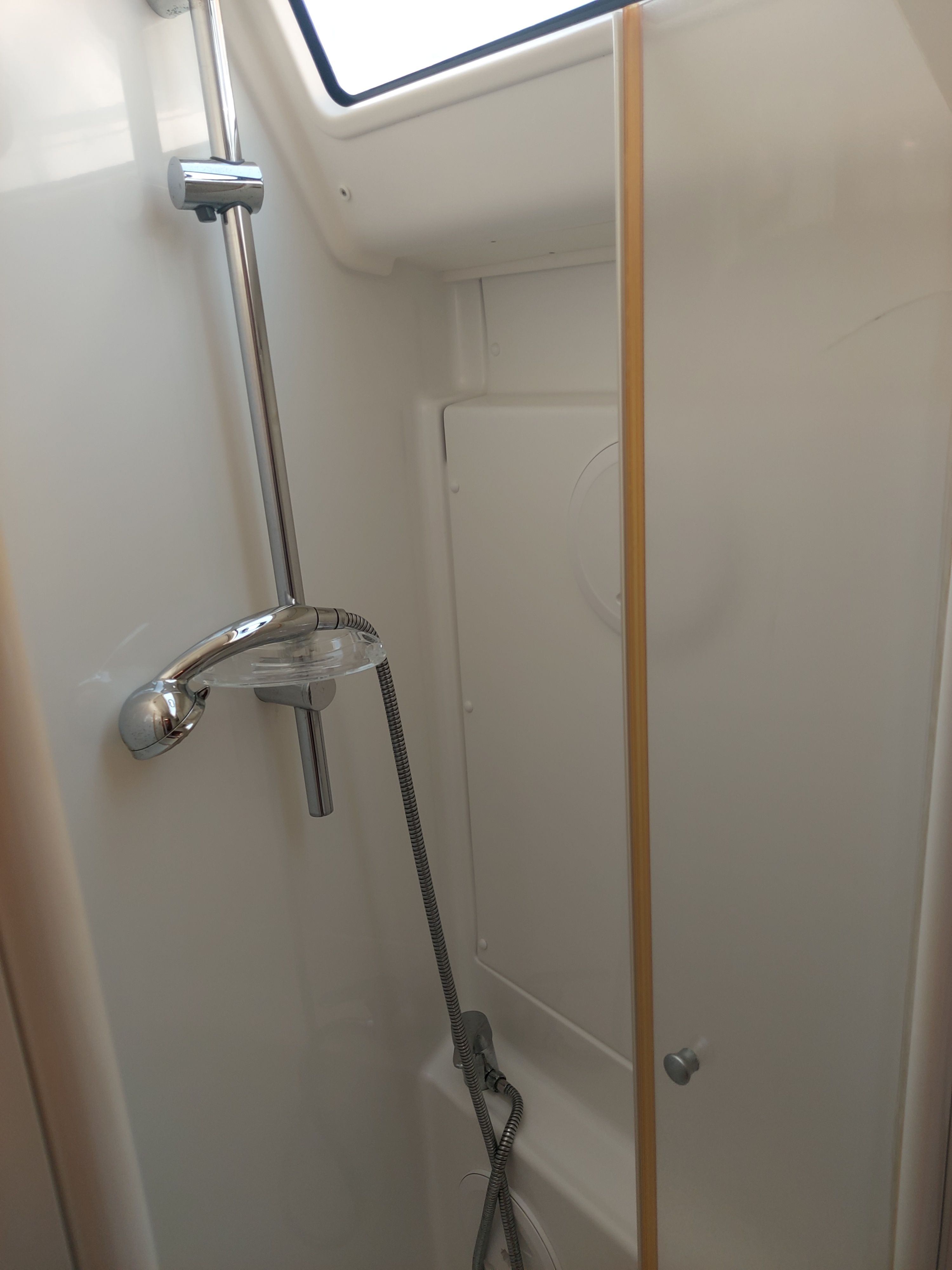 Beneteau Oceanis 40 | Horitzo 4