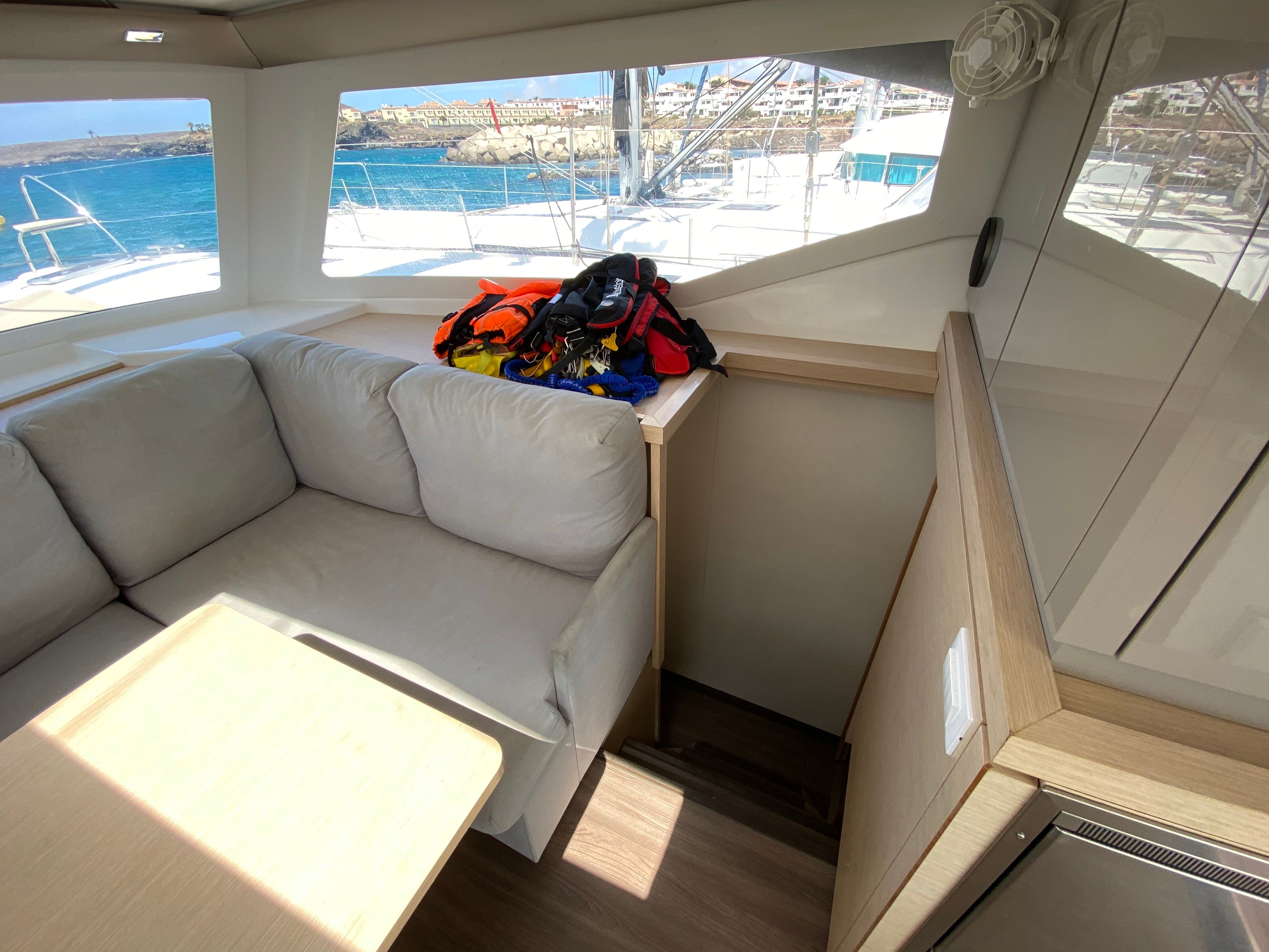 Fountaine Pajot Lucia 40 | Papaya