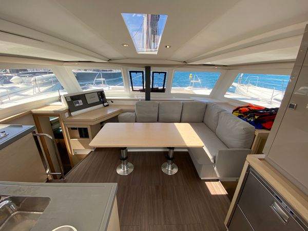 Fountaine Pajot Lucia 40 | Papaya