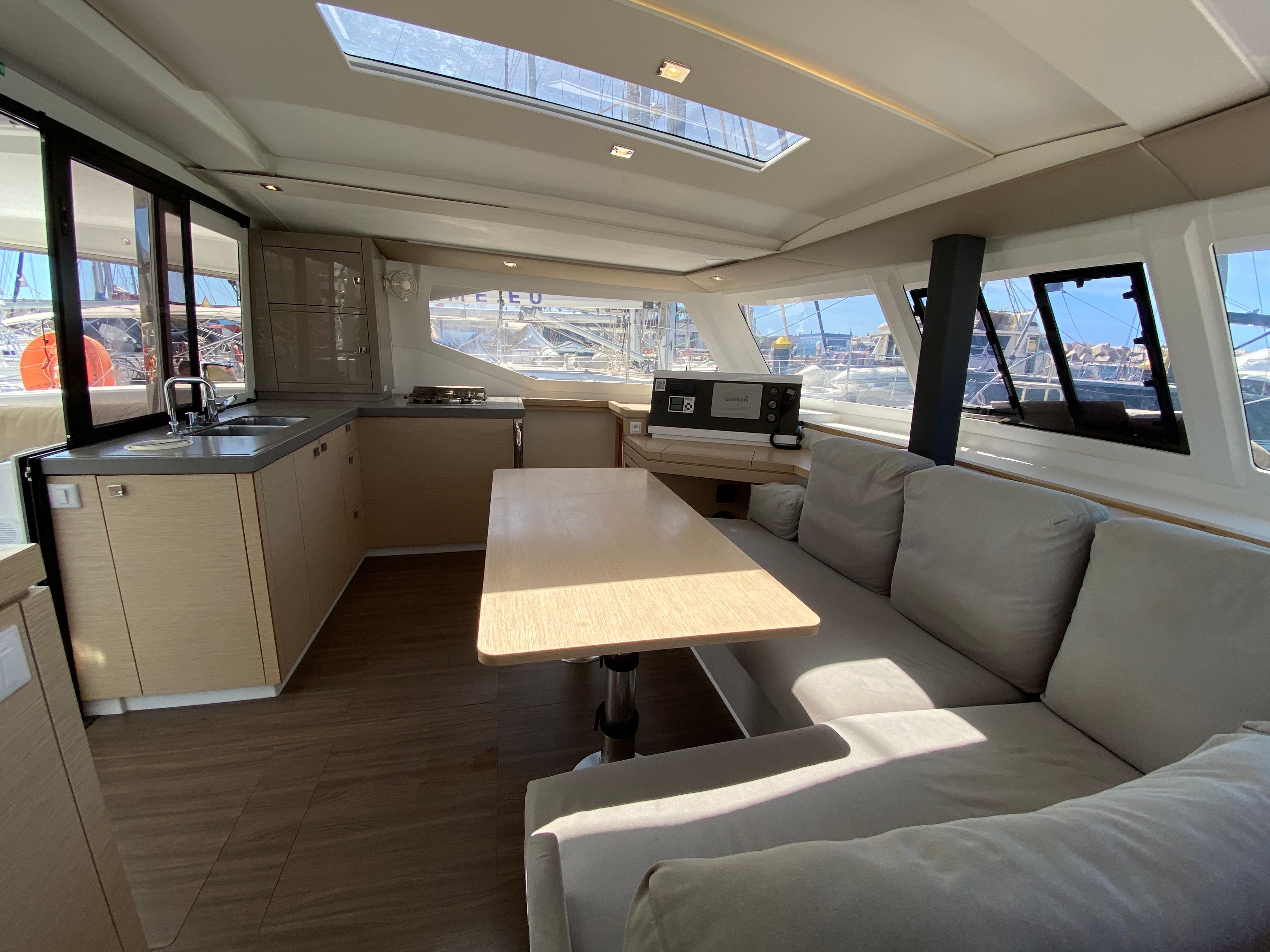 Fountaine Pajot Lucia 40 | Papaya
