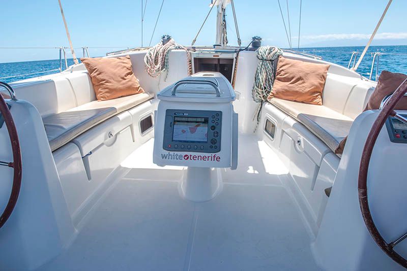 Beneteau Cyclades 50 | White Sea