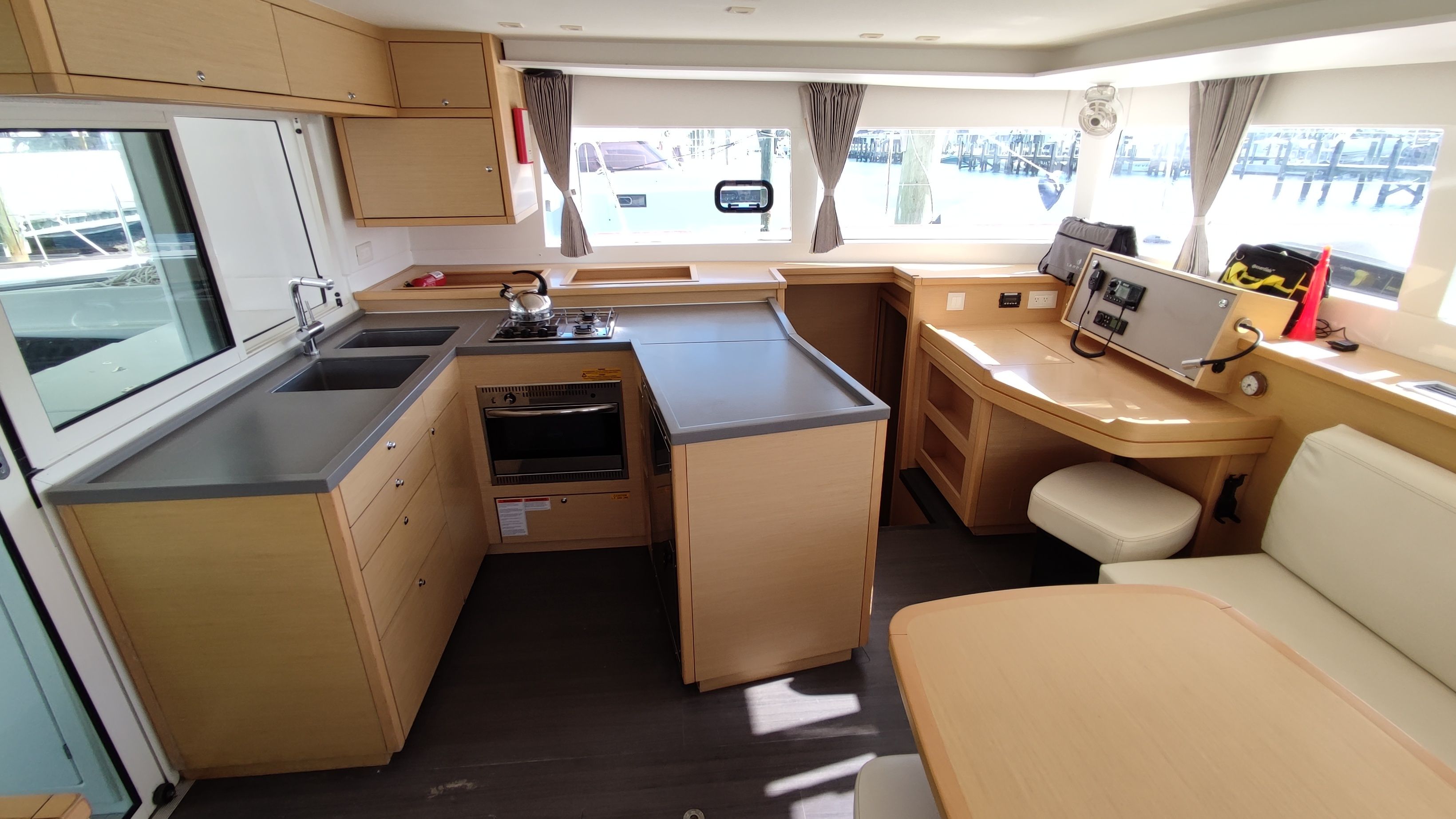 Lagoon 450 S | Wazodezil