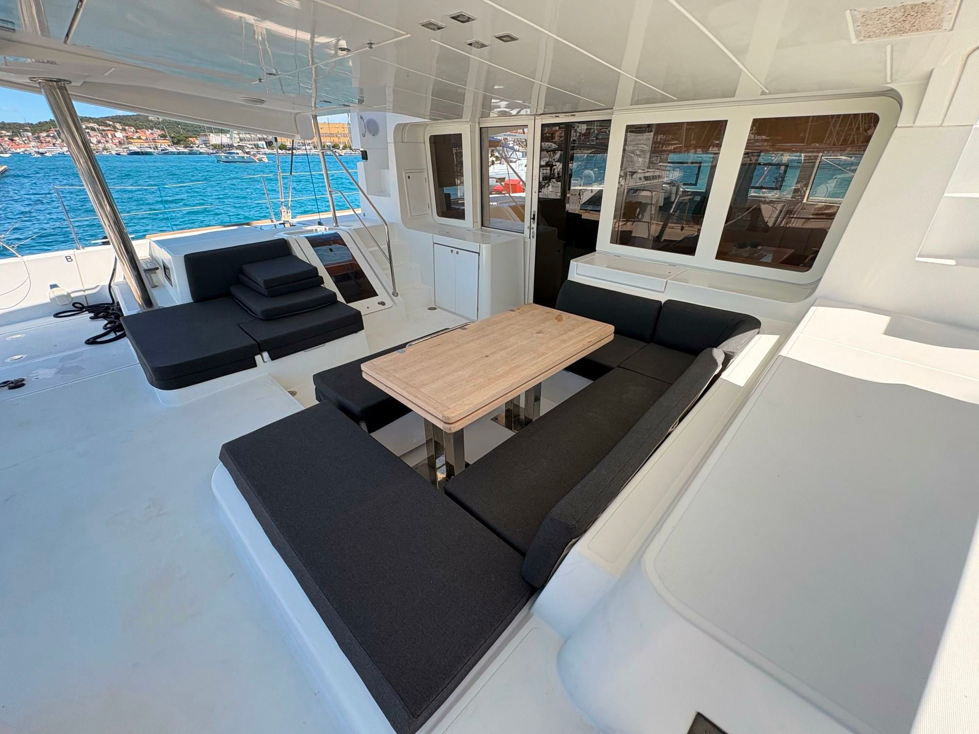Lagoon 52 F | Berlioz
