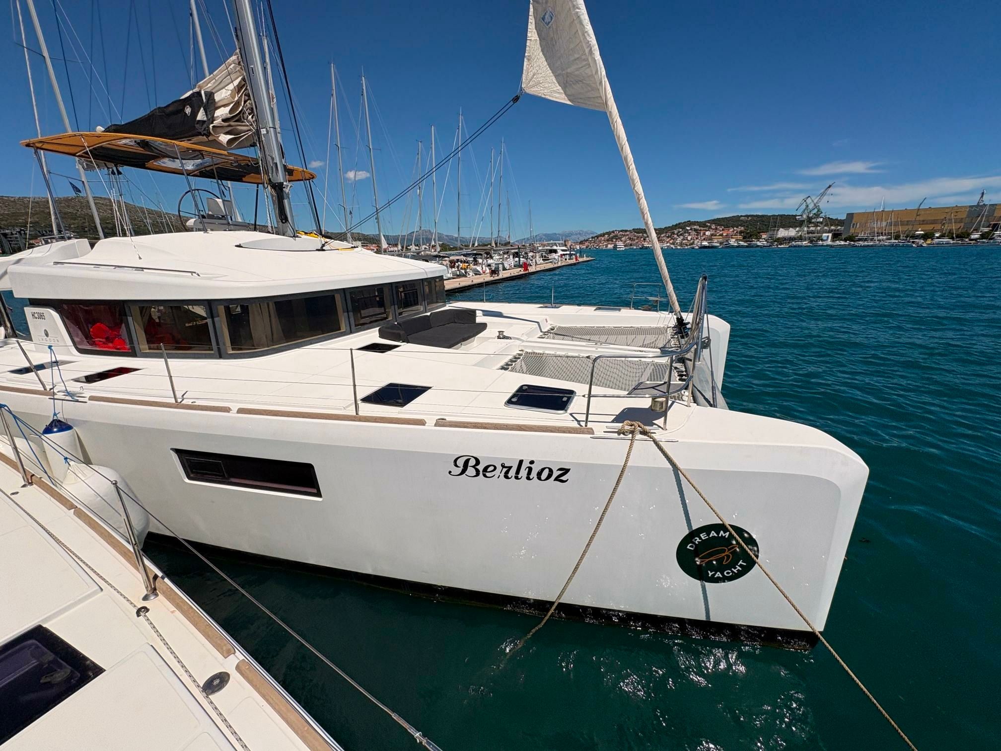 Lagoon 52 F | Berlioz