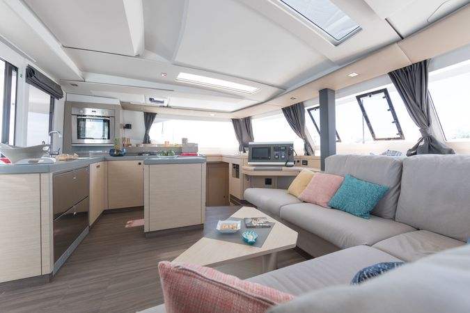 Fountaine Pajot Saona 47 | Sapotier