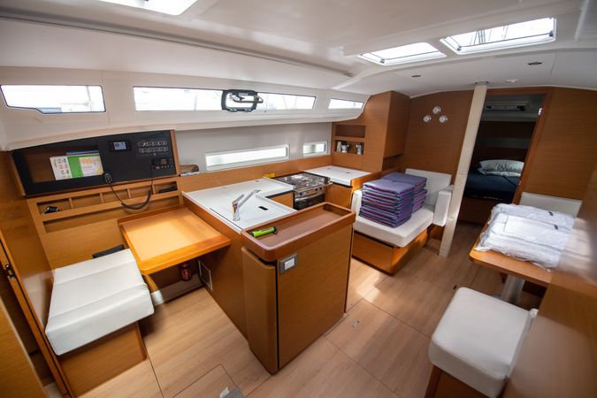 Jeanneau Sun Odyssey 410 | Ariel