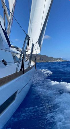 Beneteau Oceanis 45 | Agiles