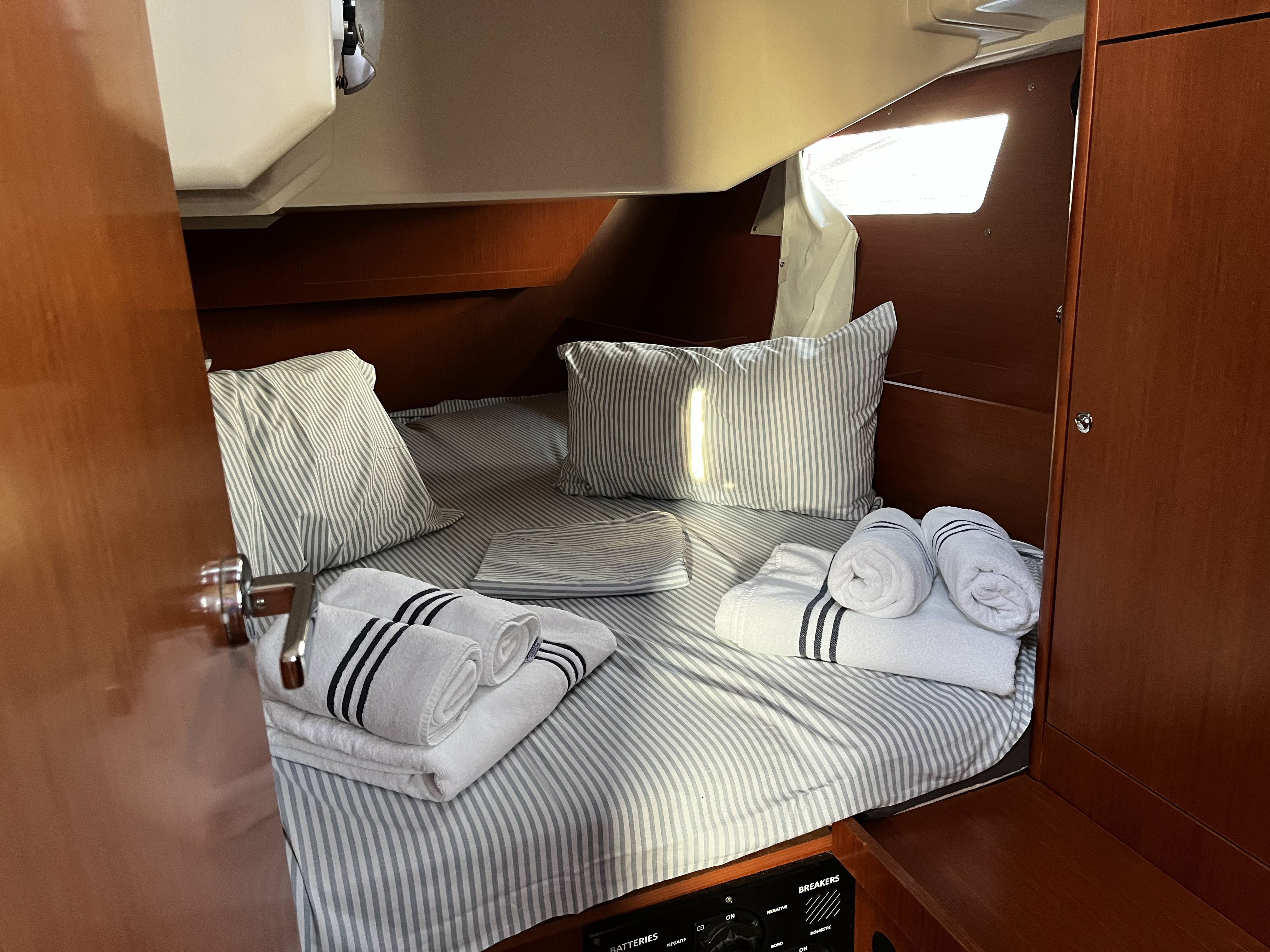 Beneteau Oceanis 41.1 | Malika
