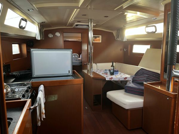 Beneteau Oceanis 41.1 | Malika