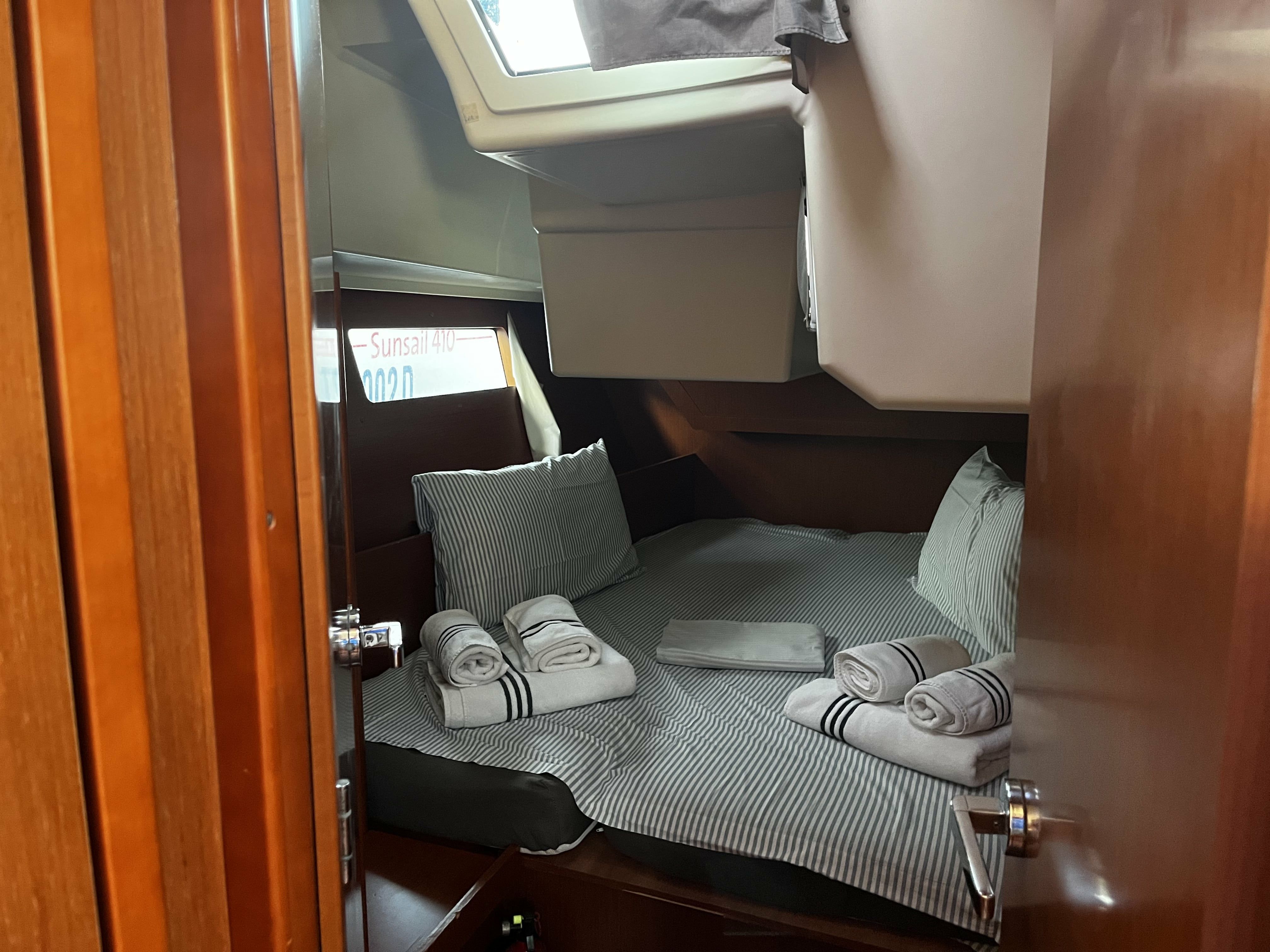 Beneteau Oceanis 41.1 | Malika