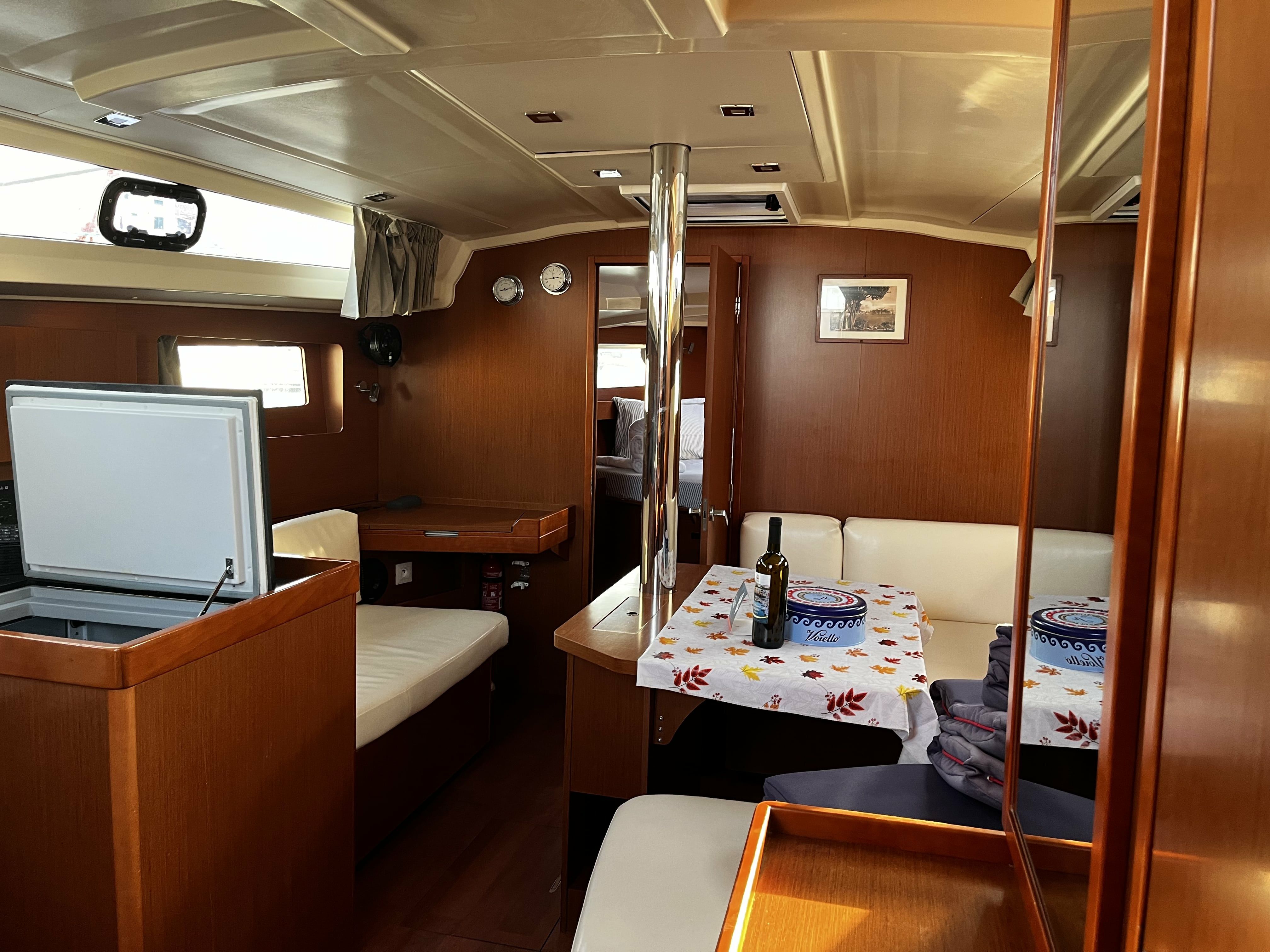 Beneteau Oceanis 41.1 | Malika