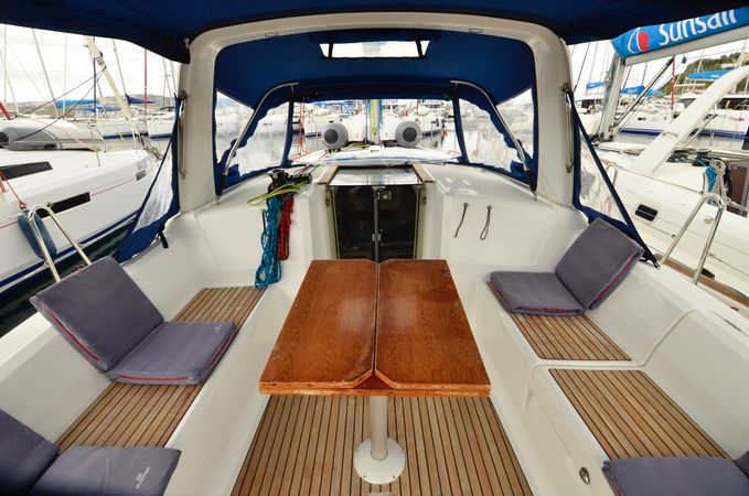 Beneteau Oceanis 38 | Jasmine
