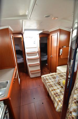 Beneteau Oceanis 38 | Jasmine