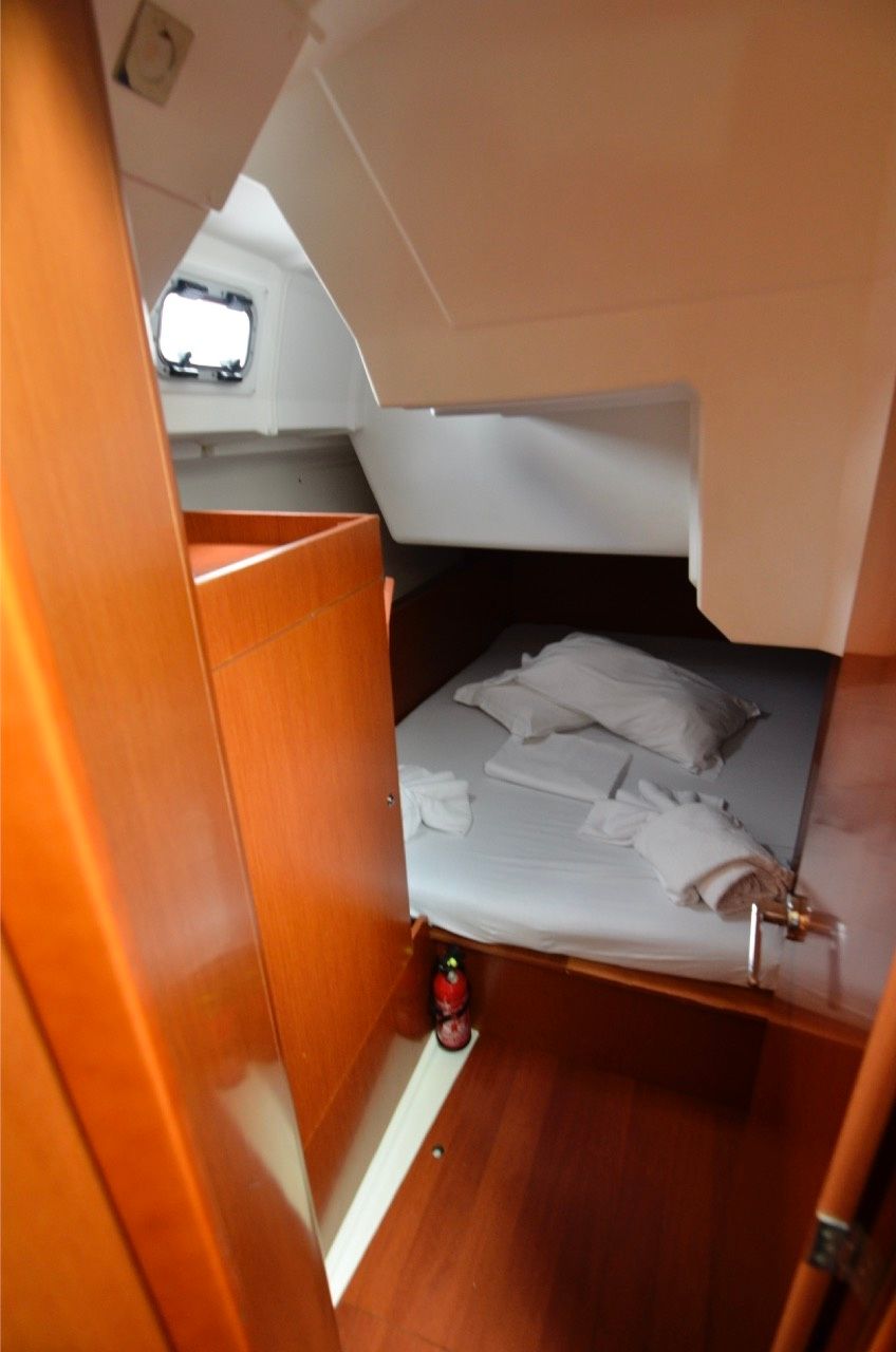 Beneteau Oceanis 38 | Jasmine