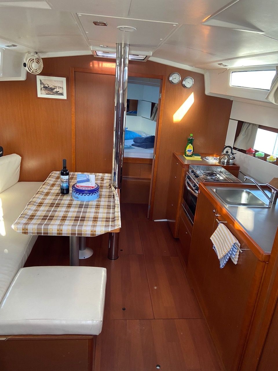 Beneteau Oceanis 38 | Jasmine