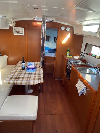 Beneteau Oceanis 38 | Jasmine