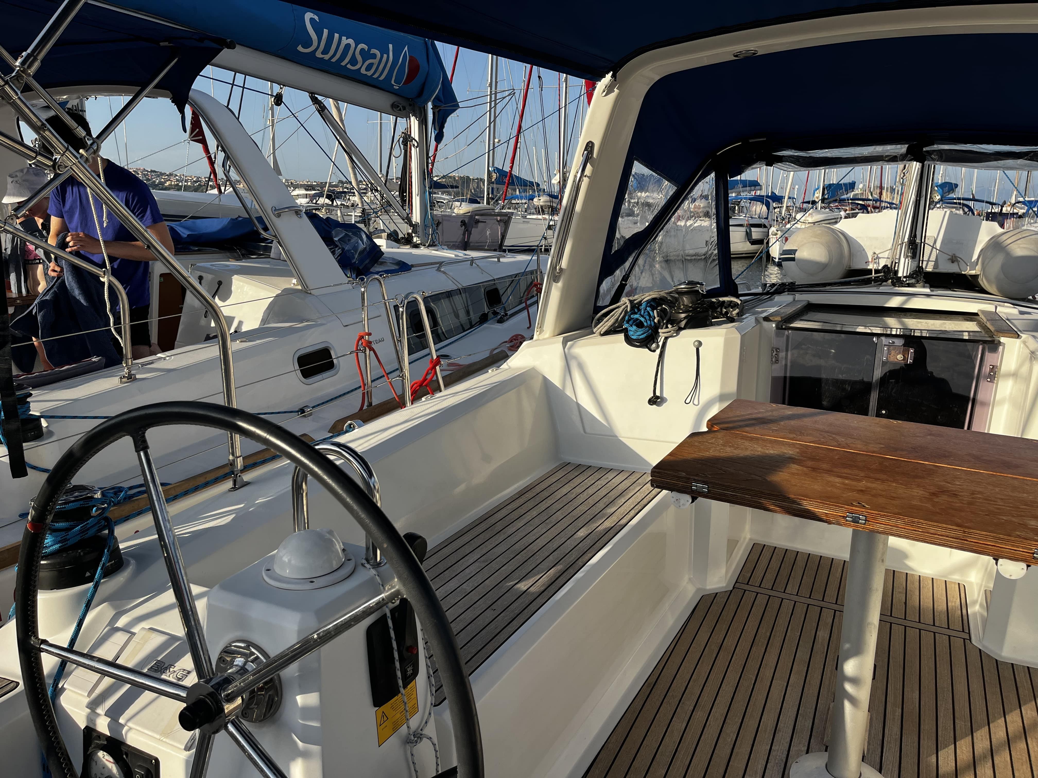 Beneteau Oceanis 35 | Albarosa