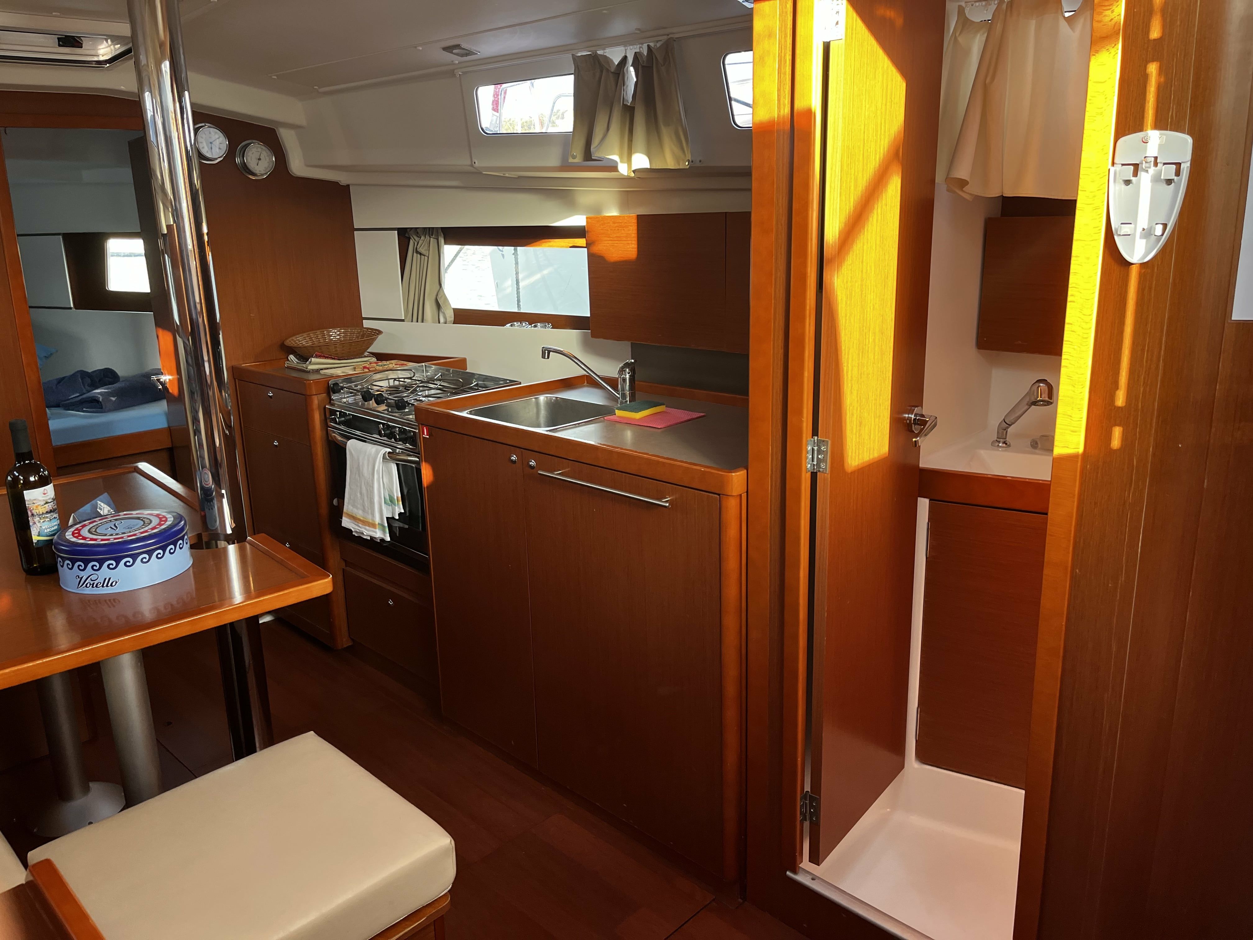 Beneteau Oceanis 35 | Albarosa