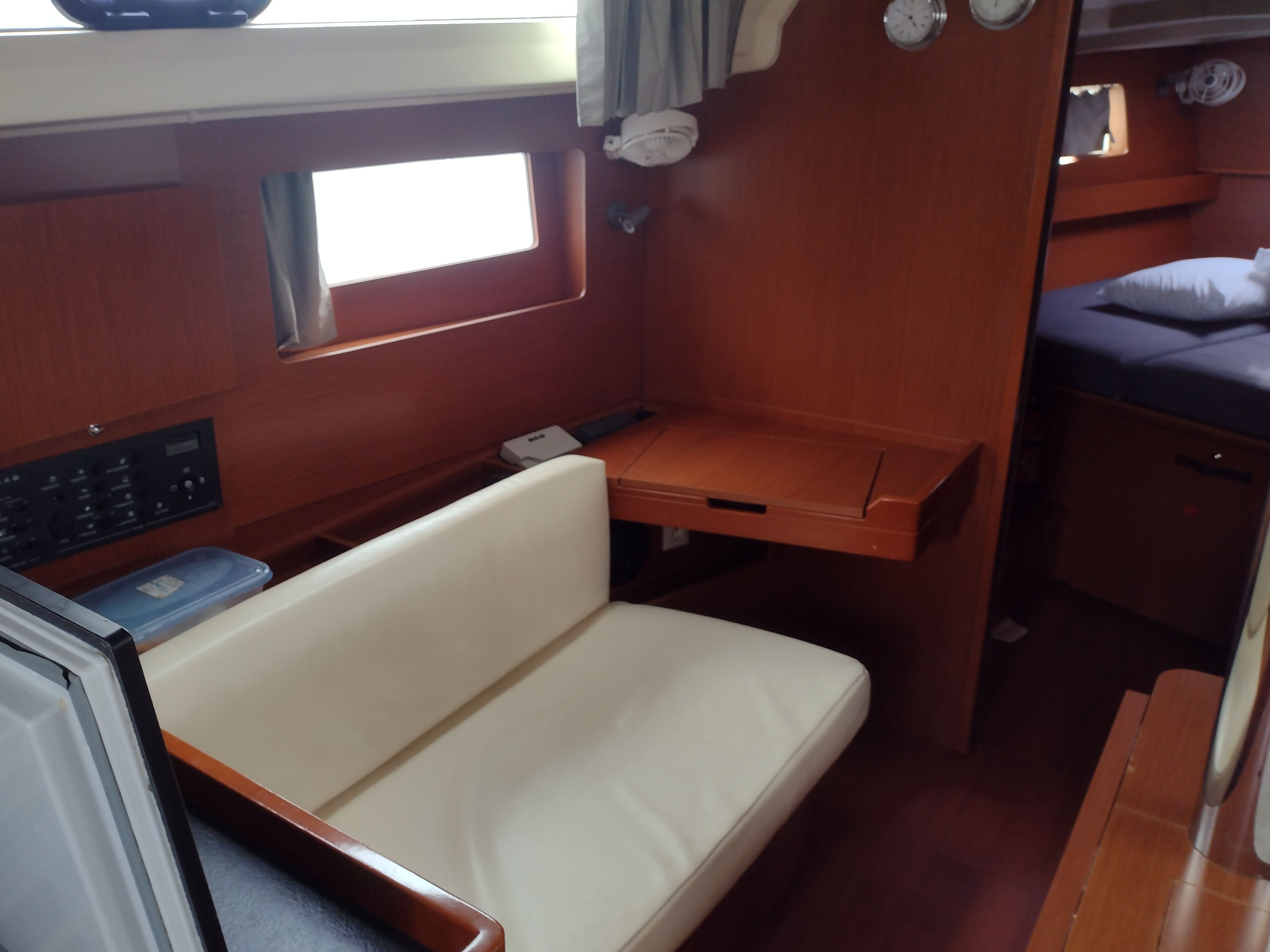 Beneteau Oceanis 41.1 | Paulina