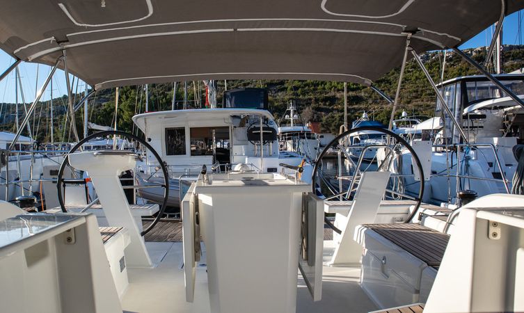 Beneteau Oceanis 51.1 | Full Moon
