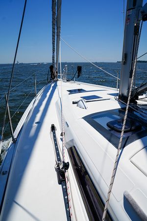 Dufour 430 | Slowdown