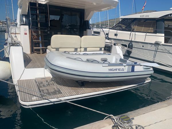 Bavaria Virtess 420 Fly | Sunrise