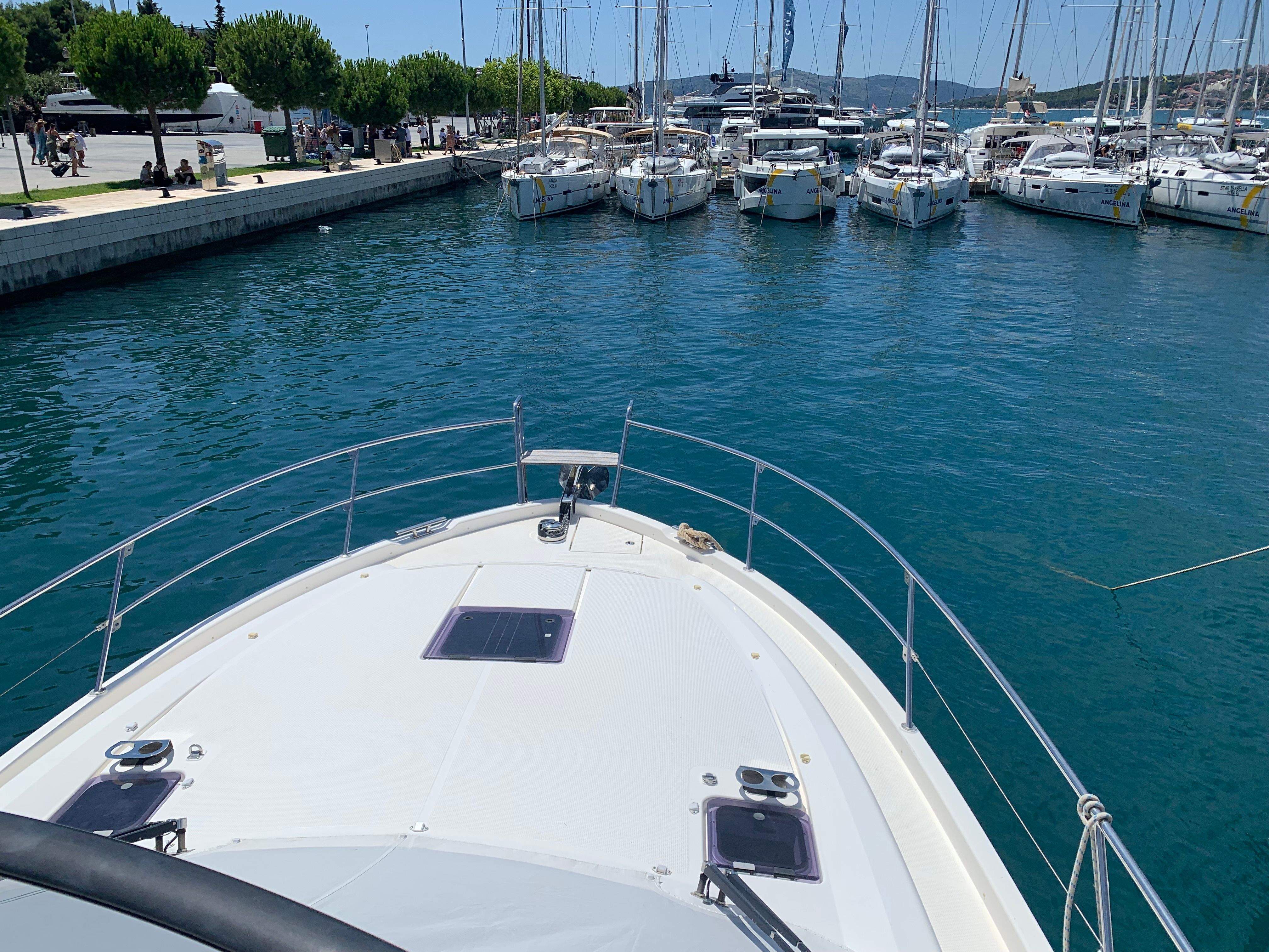 Bavaria Virtess 420 Fly | Sunrise