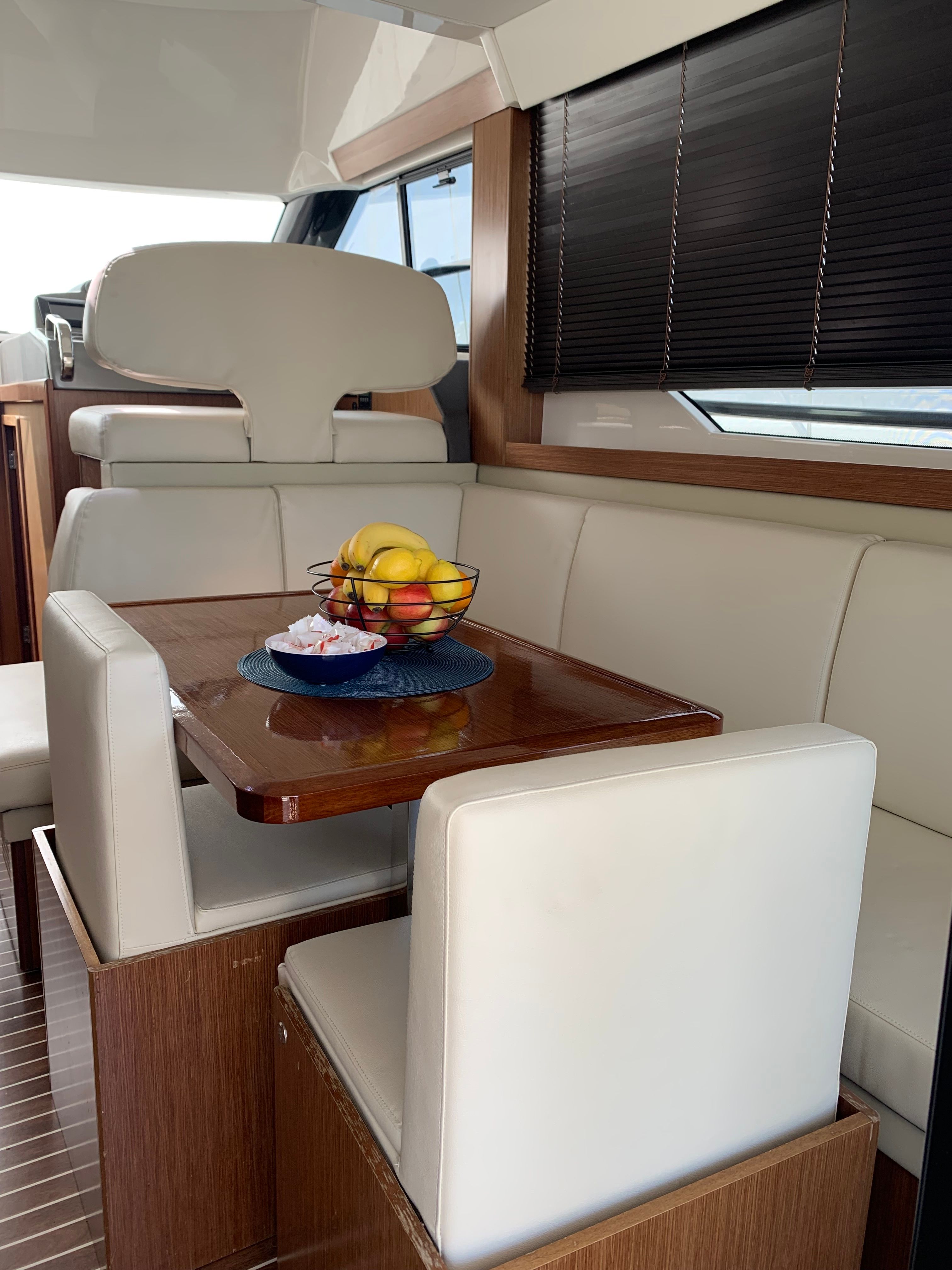 Bavaria Virtess 420 Fly | Sunrise