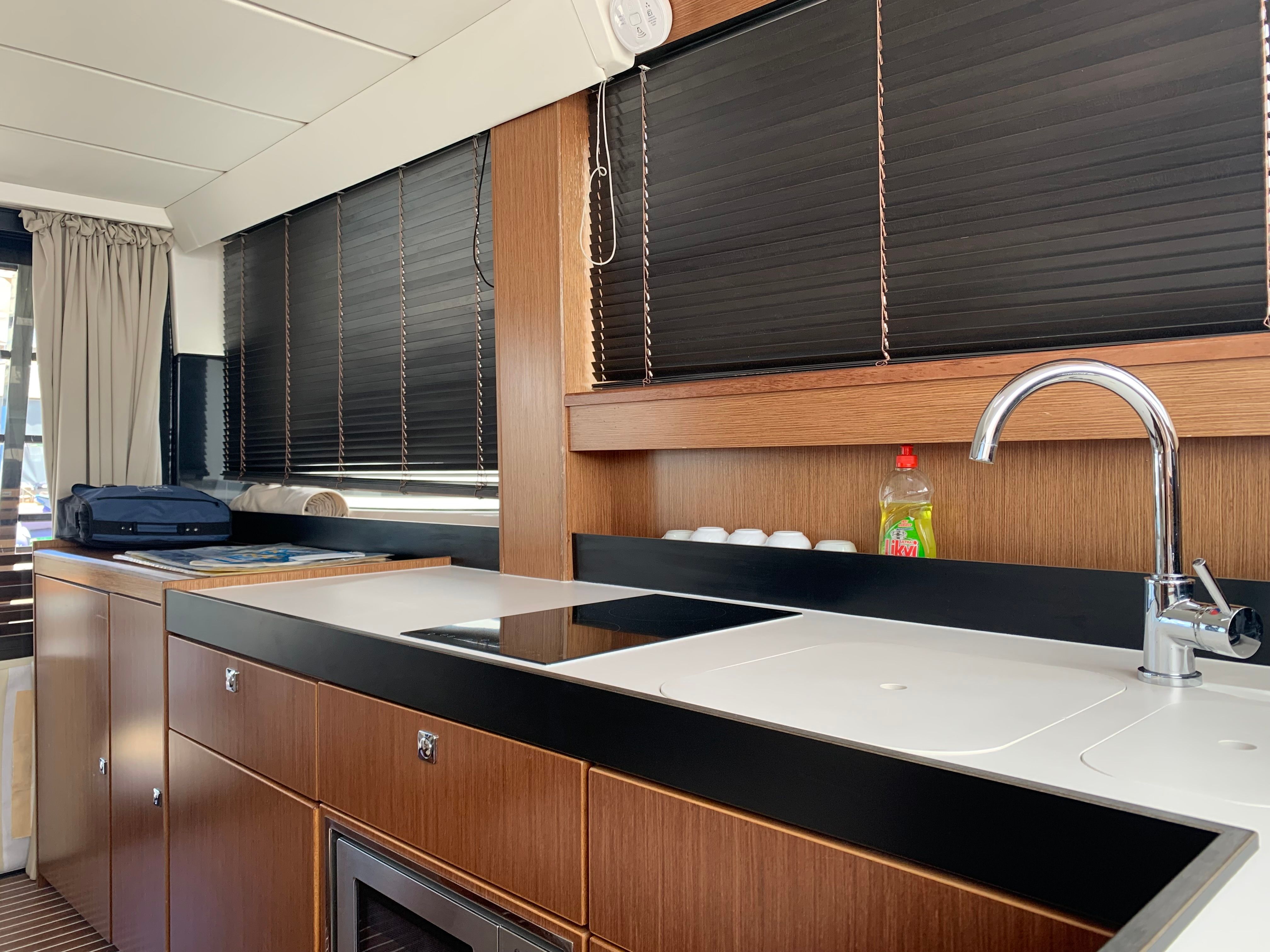 Bavaria Virtess 420 Fly | Sunrise